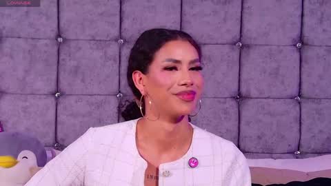 Queen Dumont   online show from 02.24.26