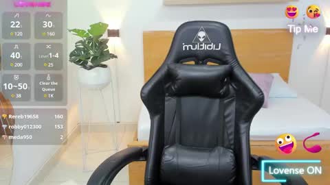 Aixa Burgos online show from 02.14.25