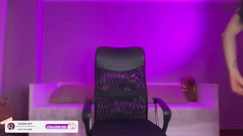             online show from 10.18.25