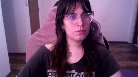 Snapshot of akamedolle chatting on 11.15.25 Veronica Akame 3 online show from 11.15.25