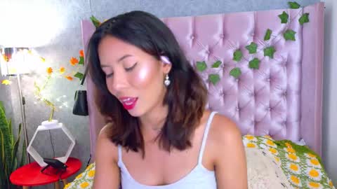 A K A N E  U W U online show from 11.20.25