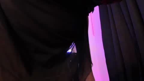 akarirosetti online show from 10.21.25