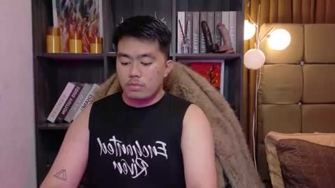 Snapshot of akihiro_morningstar chatting on 12.16.25 Dave online show from 12.16.25