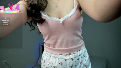 Snapshot of akino_hen chatting on 02.15.26 Kim online show from 02.15.26