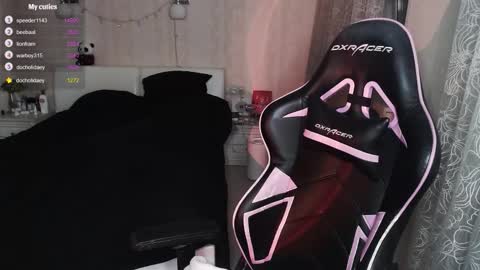 akirahartyx online show from 02.02.26