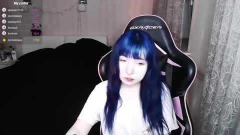 akirahartyx online show from 04.07.26