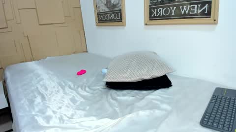 Zoe Hudson online show from 04.13.26