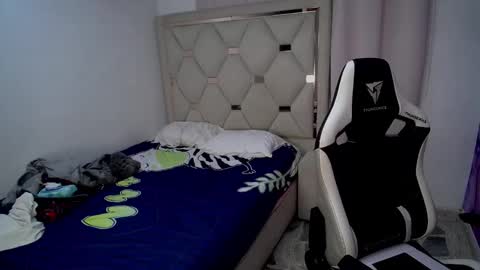 Akyra latin online show from 02.03.26