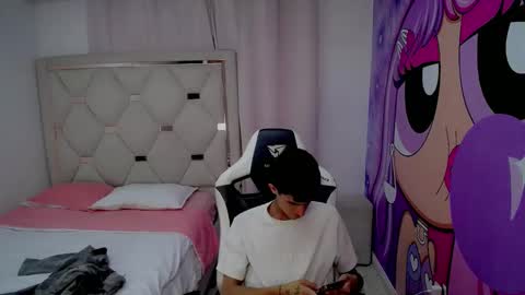 Akyra latin online show from 02.04.26