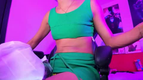 Snapshot of alahia__rodriguez chatting on 03.08.25 Alahia Rodriguez online show from 03.08.25