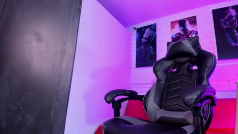 Snapshot of alahia__rodriguez chatting on 11.01.25 Alahia Rodriguez online show from 11.01.25