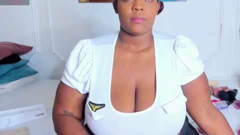 Snapshot of alahia_rivera chatting on 09.18.25 alahia rivera online show from 09.18.25