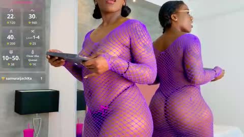 Snapshot of alaia_colins chatting on 03.04.26 alaia_colins online show from 03.04.26