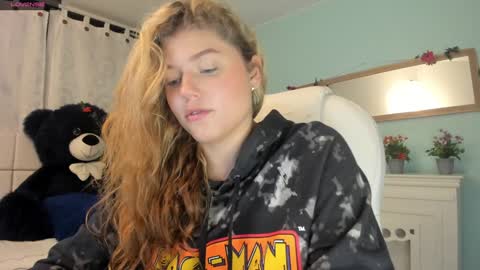 Snapshot of alaia_greyy chatting on 12.24.24 Alaia online show from 12.24.24
