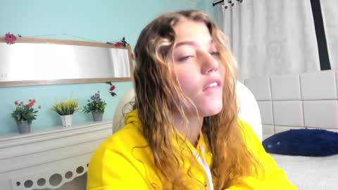 Snapshot of alaia_greyy chatting on 01.21.25 Alaia online show from 01.21.25