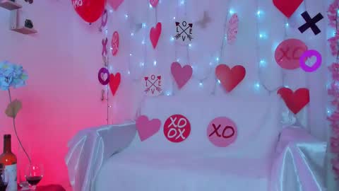 Snapshot of alaia_love77 chatting on 02.15.25 Alaia online show from 02.15.25