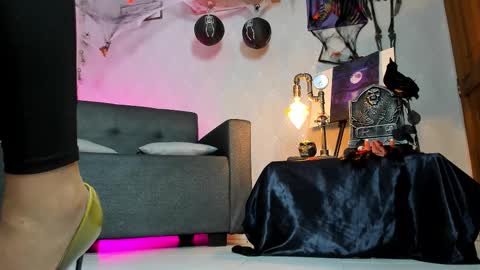 Snapshot of alaia_love77 chatting on 10.09.25 Alaia online show from 10.09.25