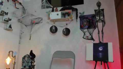 Snapshot of alaia_love77 chatting on 10.18.25 Alaia online show from 10.18.25