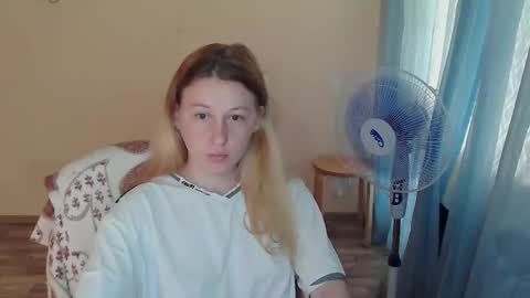 Snapshot of alalaska_ana chatting on 06.11.26 Anna online show from 06.11.26