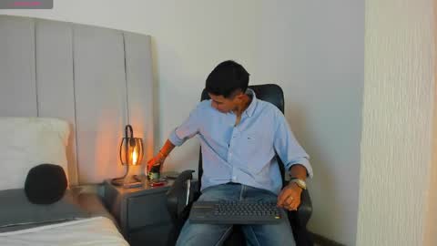 alan_colthon online show from 04.15.26