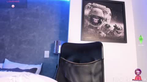 Snapshot of alan_morrys chatting on 12.15.24 alan_morrys online show from 12.15.24