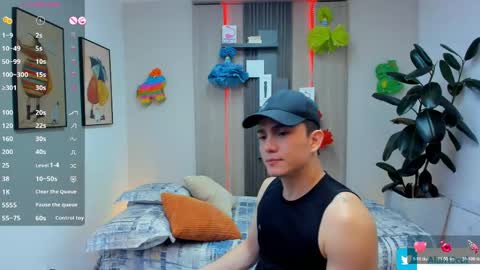 Alan  Kevin can we reach 100 thumbs up please guys  online show from 05.03.26