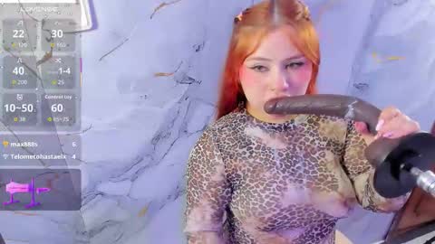 Snapshot of alana_glasses chatting on 12.21.25 Alana online show from 12.21.25