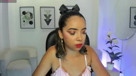 alana  online show from 04.10.26