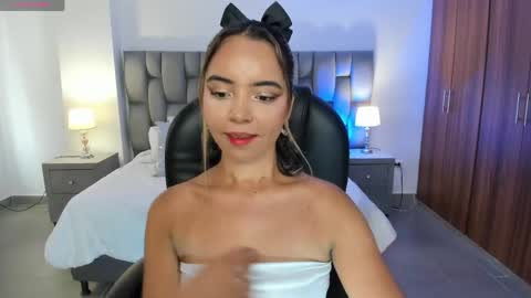 alana  online show from 04.15.26