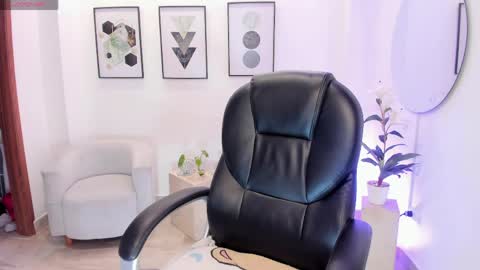 alana  online show from 04.16.26