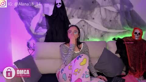 alana_pherson online show from 10.05.25