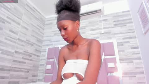 Alana online show from 12.21.24