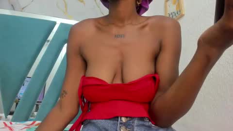 Alana online show from 09.21.25