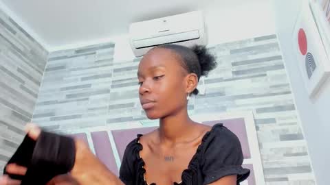 Alana online show from 10.28.25