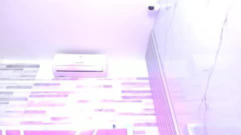 Alana online show from 11.18.25