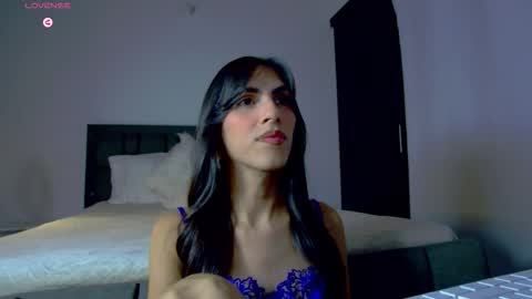 Snapshot of alana_sofia_ chatting on 10.22.25 Alana Tobias online show from 10.22.25