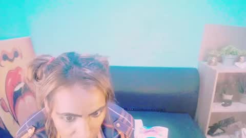 Snapshot of alanadelray chatting on 01.21.25 alanadelray online show from 01.21.25