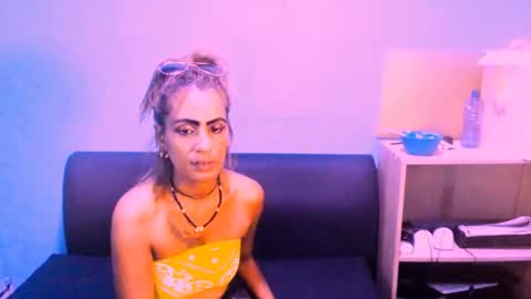 Snapshot of alanadelray chatting on 03.10.25 alanadelray online show from 03.10.25