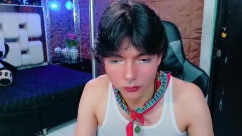 Snapshot of alandelrey57 chatting on 10.17.25 ALAN DEL REY online show from 10.17.25