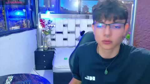 Snapshot of alandelrey57 chatting on 12.05.25 ALAN DEL REY online show from 12.05.25