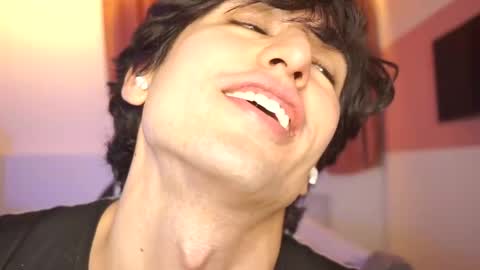 idenavarre online show from 02.21.25