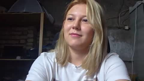 Julie online show from 08.08.26