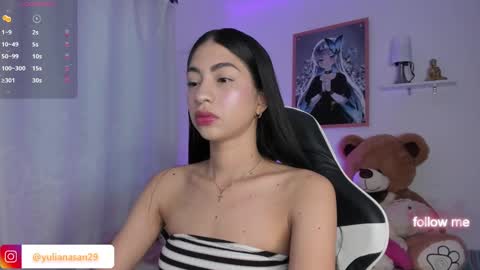 Snapshot of alannah__ chatting on 02.04.25 online show from 02.04.25