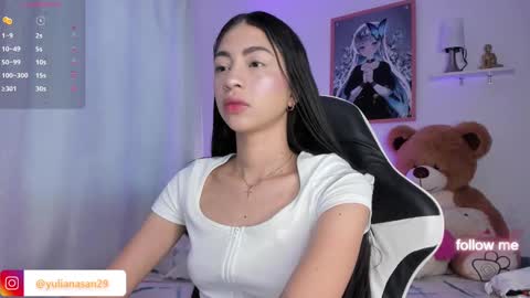 Snapshot of alannah__ chatting on 02.05.25 online show from 02.05.25