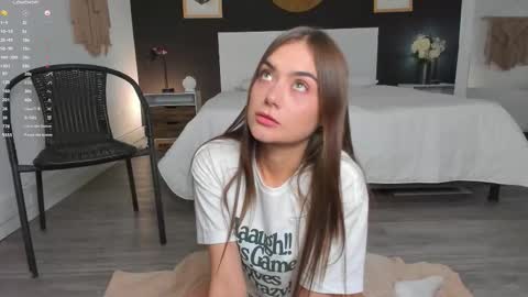 Alanna Cute Russell online show from 11.06.25