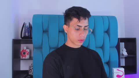 alannaughty_ online show from 01.12.25