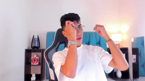 alannaughty_ online show from 01.24.25