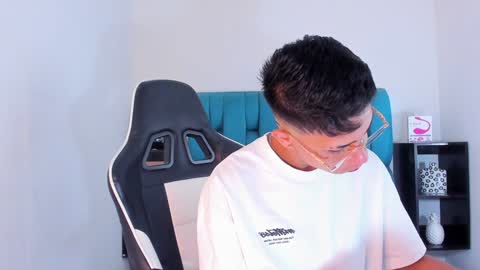 alannaughty_ online show from 01.26.25