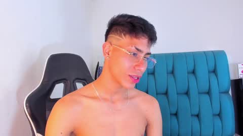 alannaughty_ online show from 01.26.25