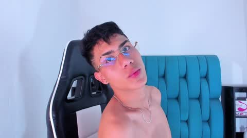 alannaughty_ online show from 02.08.25